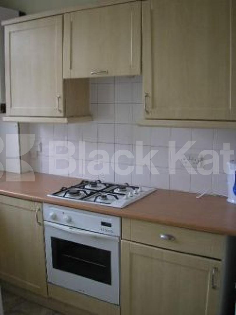 			2 Bedroom, 1 bath, 1 reception Flat			 Hampstead Road, EUSTON NW1